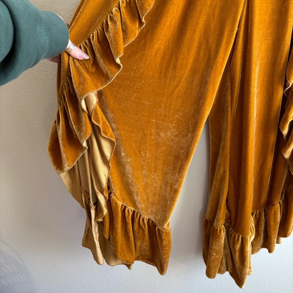 Rustty Dustty Gold Velvet Slit Leg Ruffle Wide Leg Pants - Picture 4 of 7
